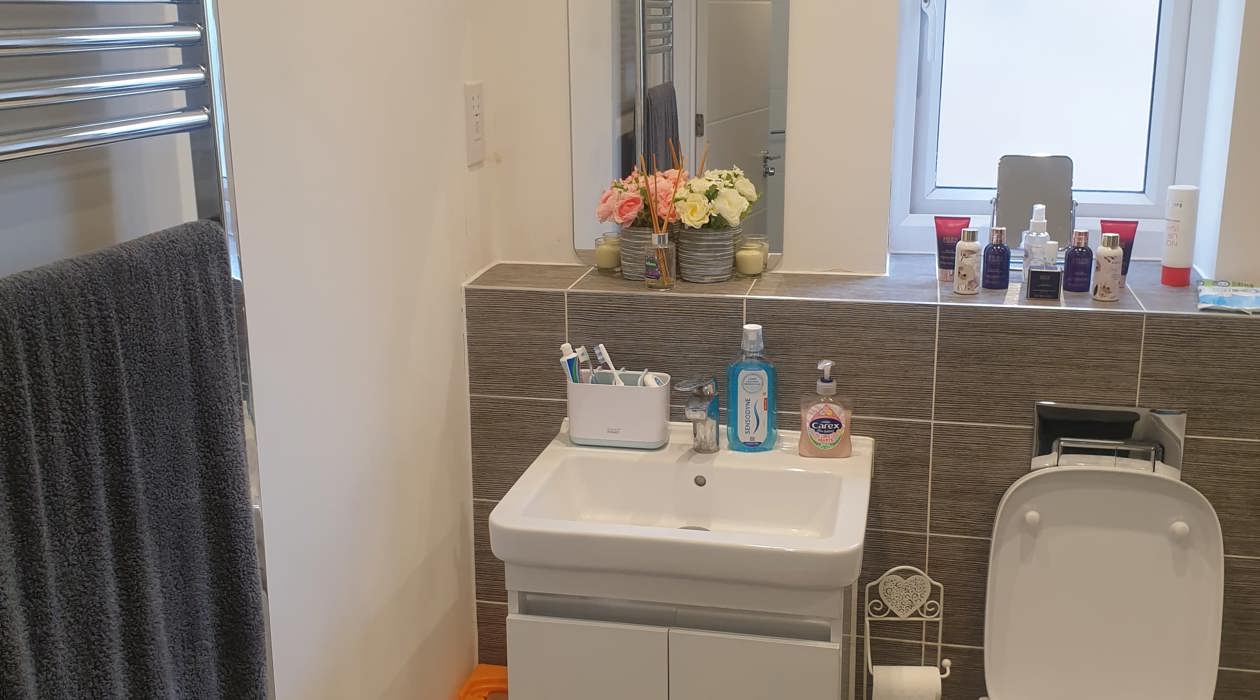 Family Bathroom.