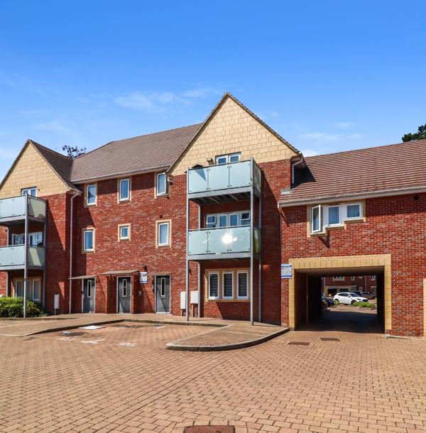 Fwall 97 Trinity Circle (22)
